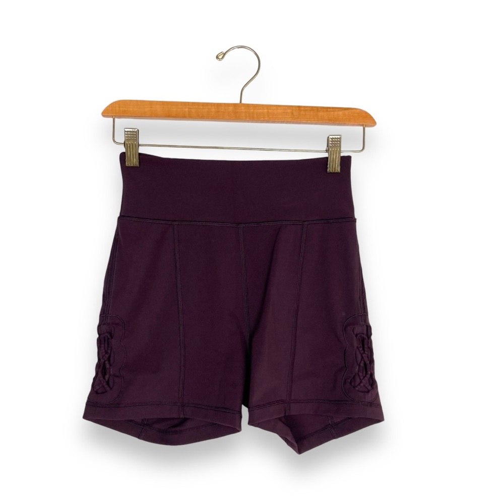 Lululemon Tied To It Biker Shorts 3.5 inch Black Cherry Plum Purple 6 Mesh - Picture 5 of 14